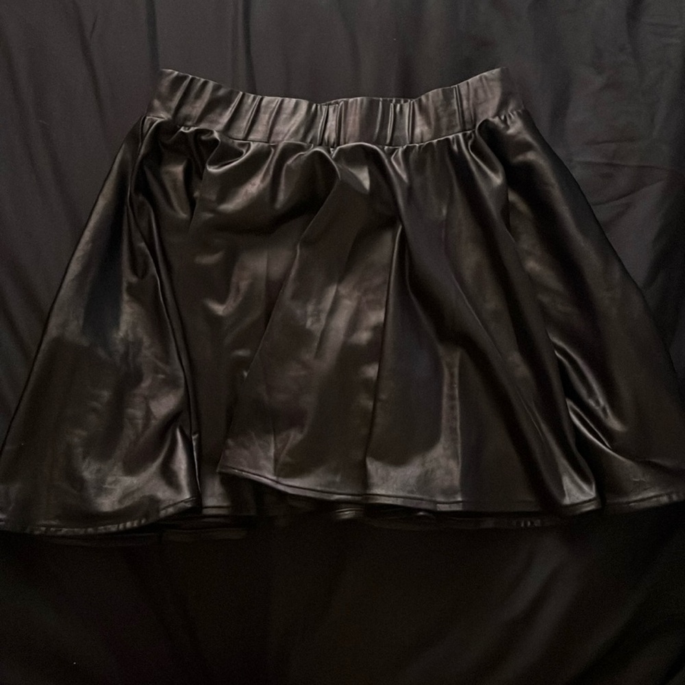 AQ skirt